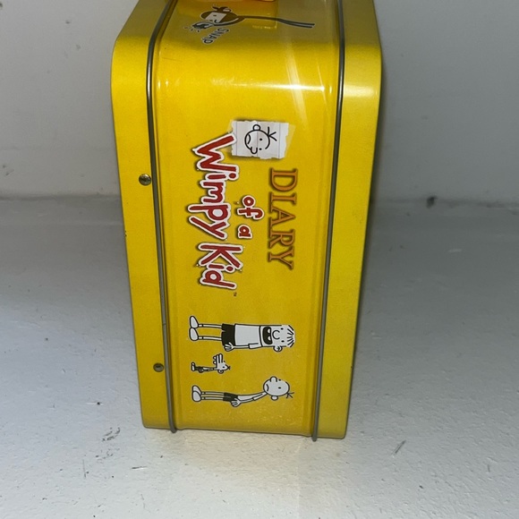 Diary of a Wimpy Kid Metal Lunchbox w/puzzle! - Picture 6 of 6